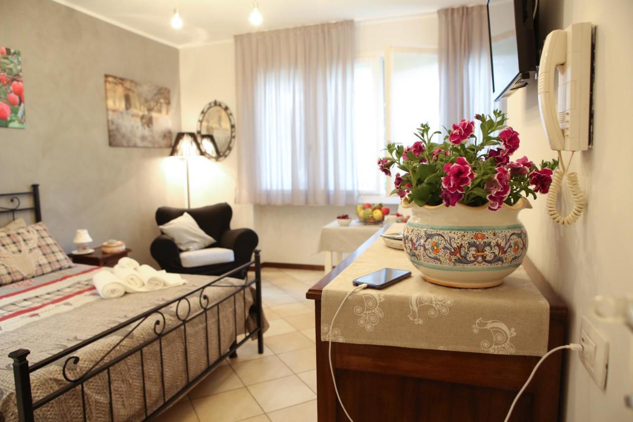 La Casa Di Ada Lägenhet Sondrio Exteriör bild